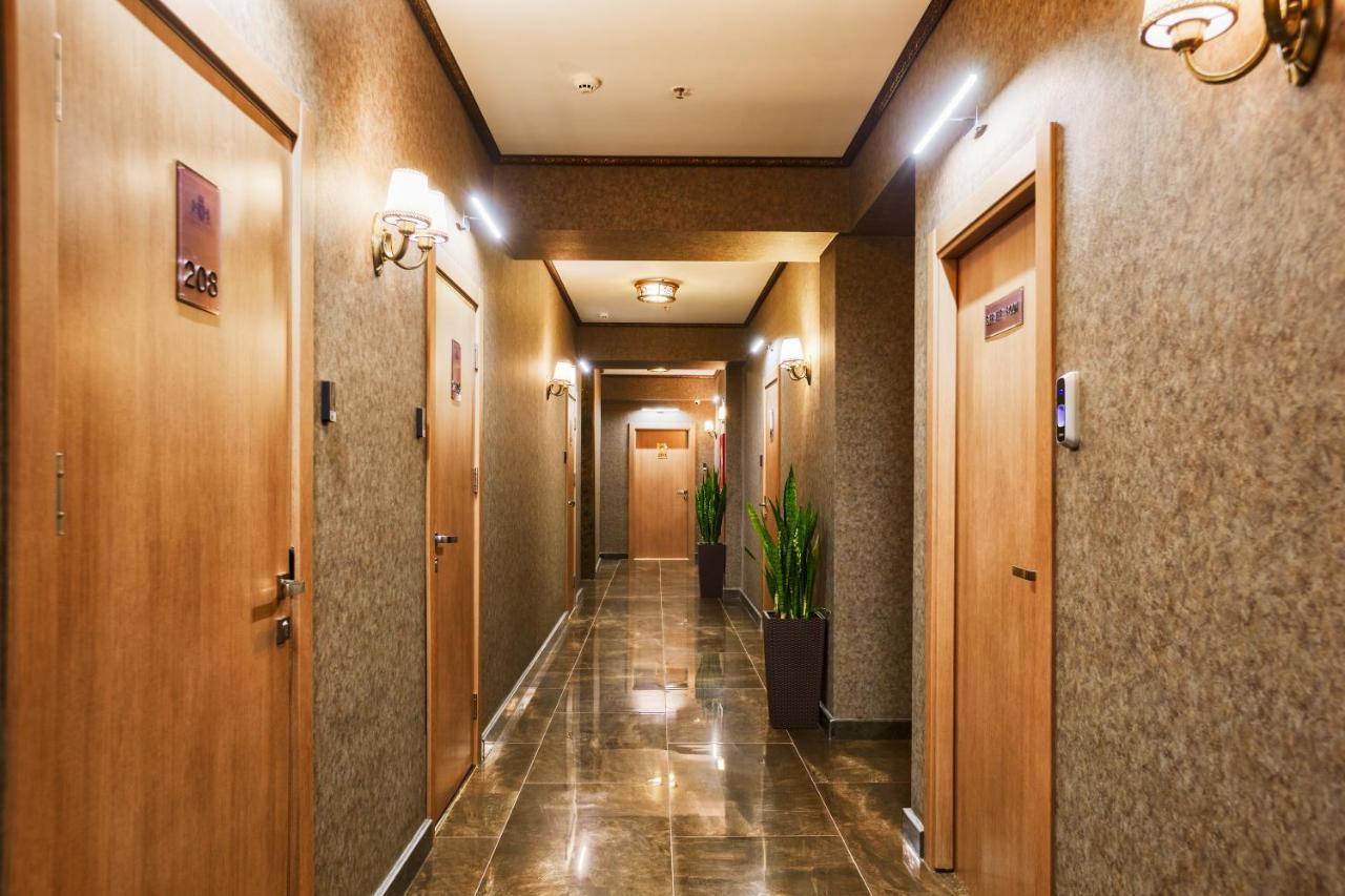 Alison Hotel