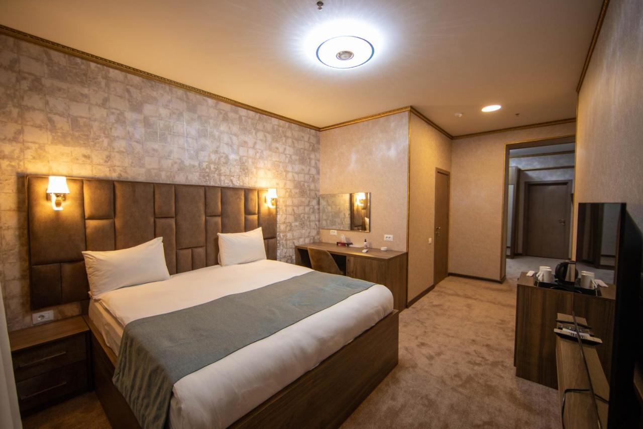 Hotel Alison