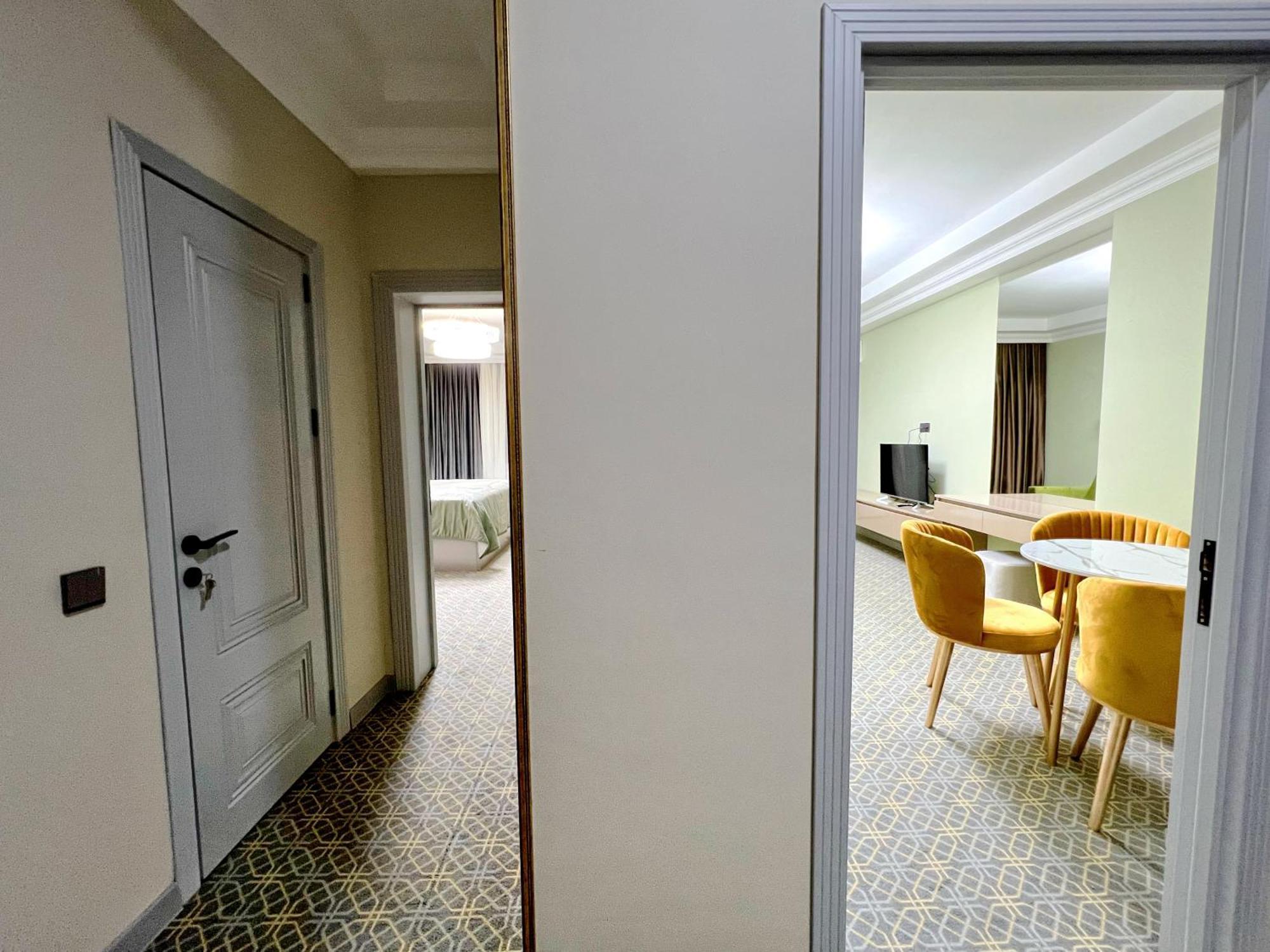 Alison Hotel 3*