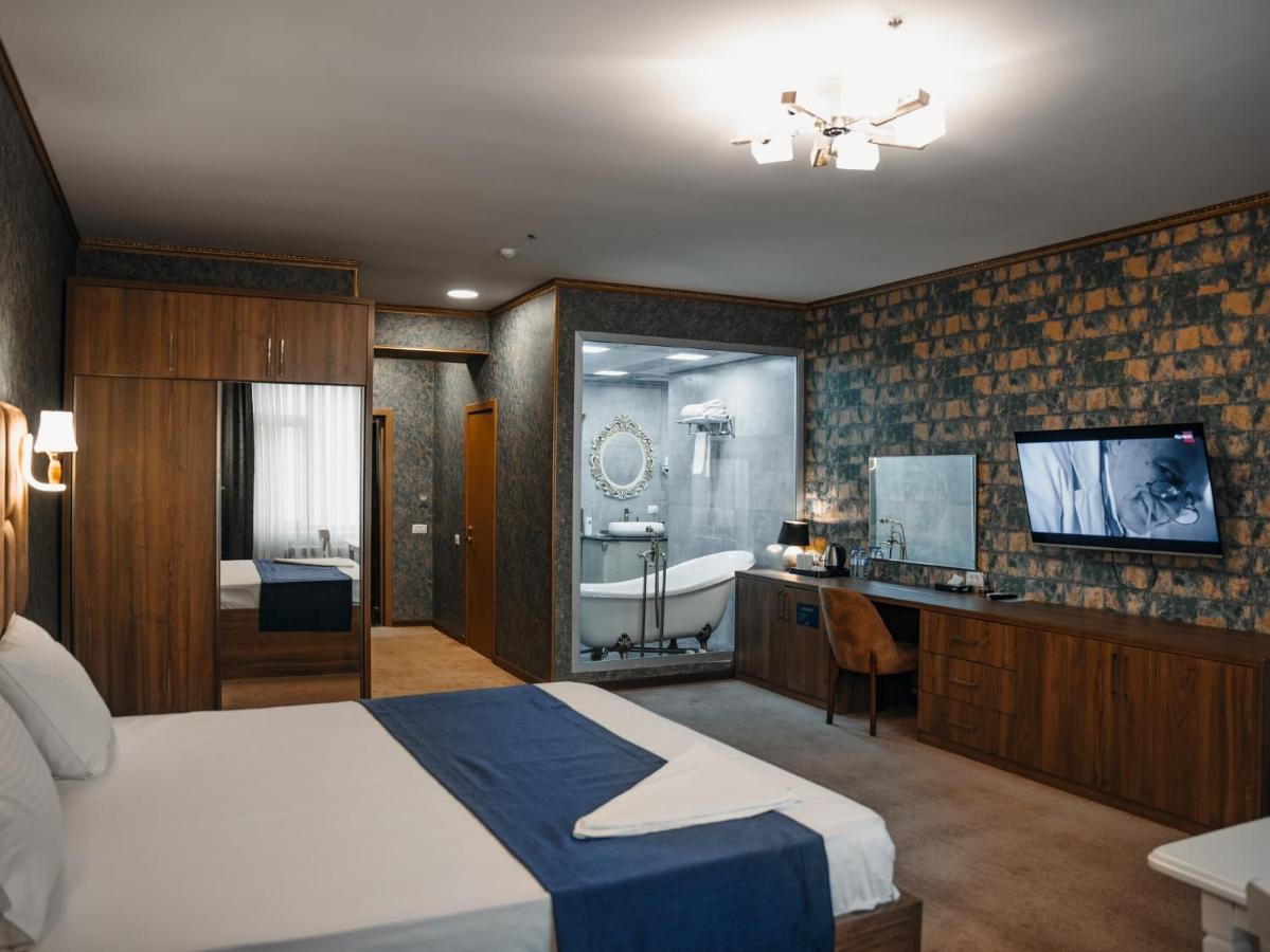 Hotel Alison